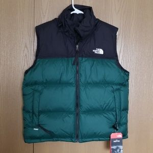 NWT The North Face vest